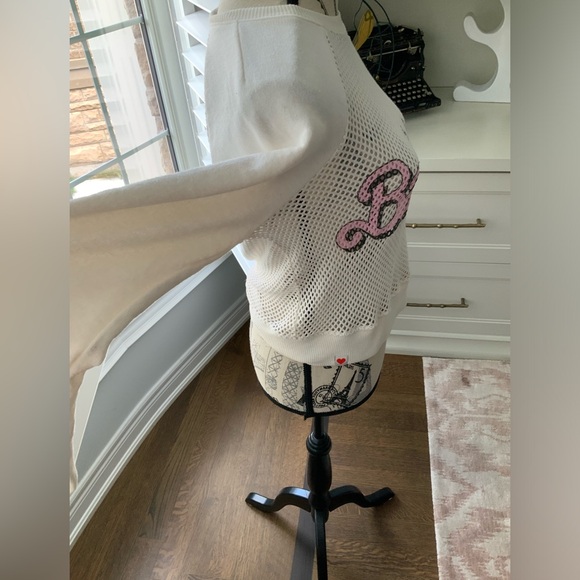 WILDFOX X BARBIE COLLECTION Warm Up pullover Sweater White Women’s Size Small - Picture 7 of 16